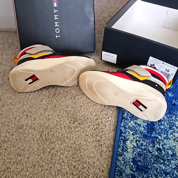 Kids sneakers used size 10c - Picture 3 of 4